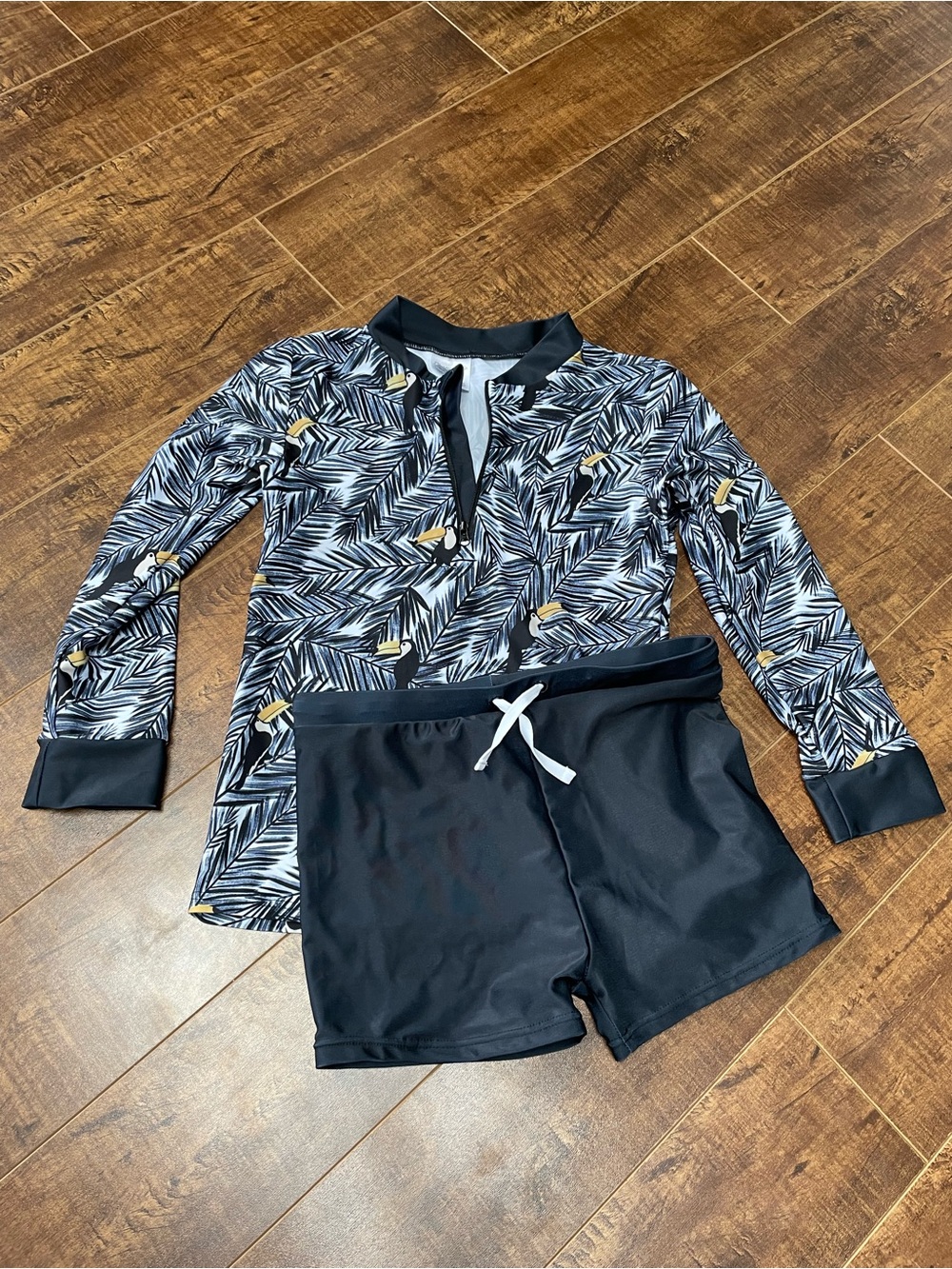 Honeysuckle kids Black Palm-Print Kids Rashguard Set with Swim Shorts